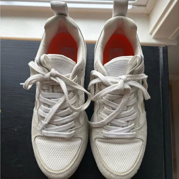 Veja White and Tan Women's Sneakers - Picture 12 of 13